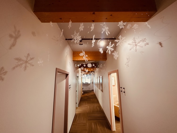 Snowflake hallway at 14mm ultrawide